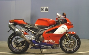 APRILIA RSV1000R FACTORY 2003 RR00