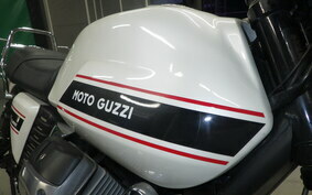 MOTO GUZZI V7 CLASSIC 2010 LW00
