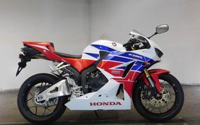 HONDA CBR600RR 2016 PC40