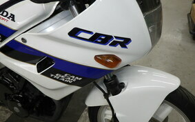 HONDA CBR250F MC14