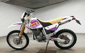 SUZUKI DR250R SJ45A