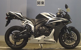 HONDA CBR600RR GEN 3 2007 PC40