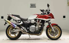 HONDA CB1300SB SUPER BOLDOR A 2005 SC54