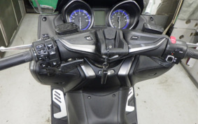 YAMAHA T-MAX 560 T 2021 SJ19J