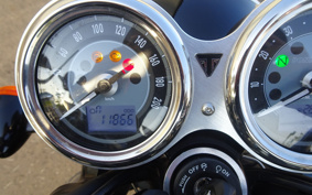 TRIUMPH TRIUMPH BONNEVILLE T100 2022 DAD70G