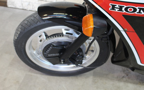 HONDA VT250F MC08