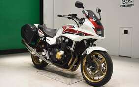 HONDA CB1300SB SUPER BOLDOR A 2013 SC54