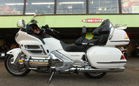 HONDA GL 1800 GOLD WING 30TH 2005 SC47