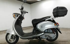 YAMAHA VINO 125 SE24