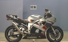 YAMAHA YZF-R6 2000 RJ03