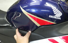 HONDA CBR250R GEN 3 MC41