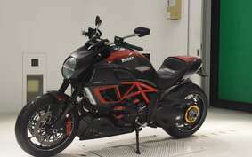 DUCATI DIAVEL Carbon 2011