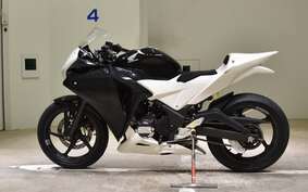 HONDA CBR250R MC41