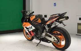 HONDA CBR1000RR 2004 SC57