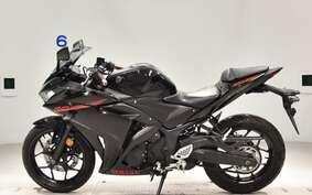 YAMAHA YZF-R25 RG10J