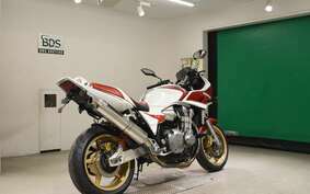 HONDA CB1300SB SUPER BOLDOR A 2006 SC54