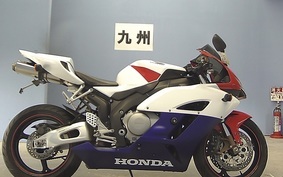 HONDA CBR1000RR 2004 SC57