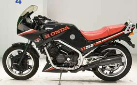 HONDA VT250FE MC08