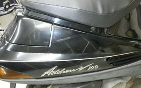 SUZUKI ADDRESS V100 CE13A