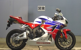 HONDA CBR600RR GEN 3 2014 PC40