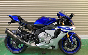 YAMAHA YZF-R1 2016 RN39