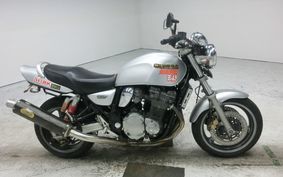 SUZUKI INAZUMA 1200 (GSX1200) 1999 GV76A