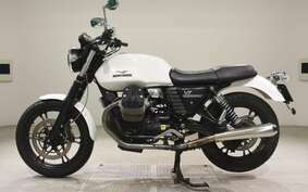 MOTO GUZZI V7 STONE 2013