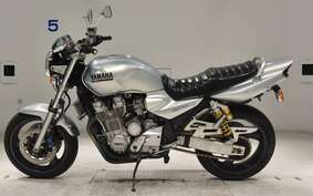 YAMAHA XJR1300 2000 RP03J