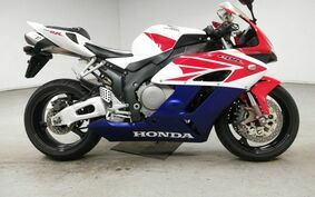 HONDA CBR1000RR 2004 SC57