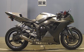 YAMAHA YZF-R1 2004 RN09