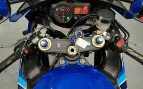 SUZUKI GSX-R750 2005 B3111