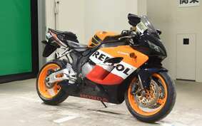 HONDA CBR1000RR 2004 SC57