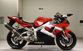 YAMAHA YZF-R1 2002 RN041