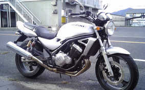 SUZUKI GSX250FX ZR250C