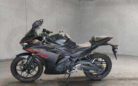 YAMAHA YZF-R25 RG10J