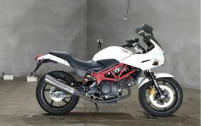 HONDA VTR 250 F MC33