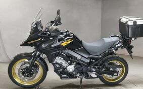 SUZUKI DL650 ( V-Strom 650 ) XT 2020 C733A