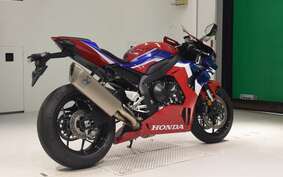 HONDA CBR1000RR R 2024 SC82