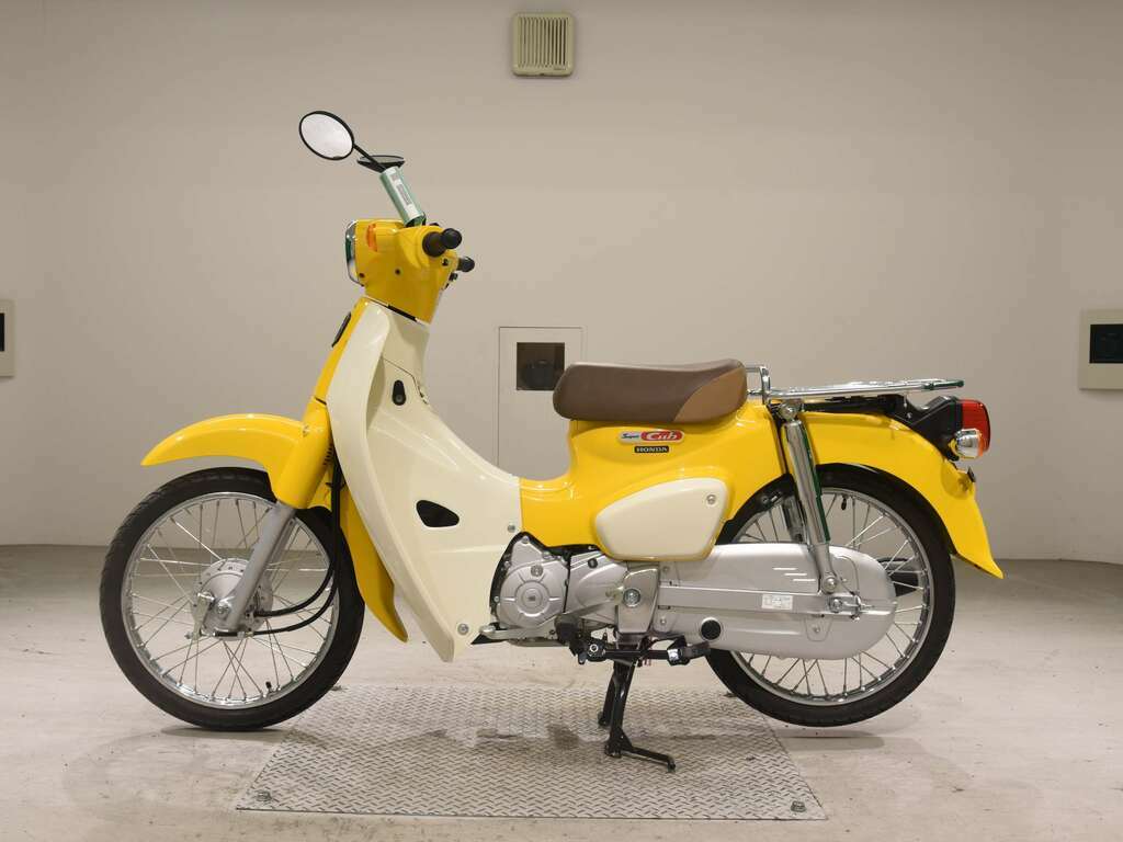 Honda super cub aa09