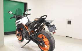 KTM 890 DUKE R 2022