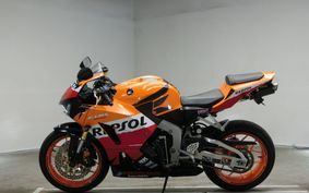 HONDA CBR600RR 2014 PC40