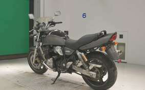 SUZUKI INAZUMA 1200 (GSX1200) 1998 GV76A