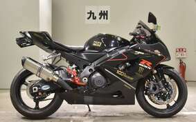 SUZUKI GSX-R1000 2005 B6121