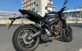 HONDA CB650R E-CLUTCH 2024 RH17