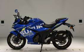 SUZUKI GIXXER 250 SF