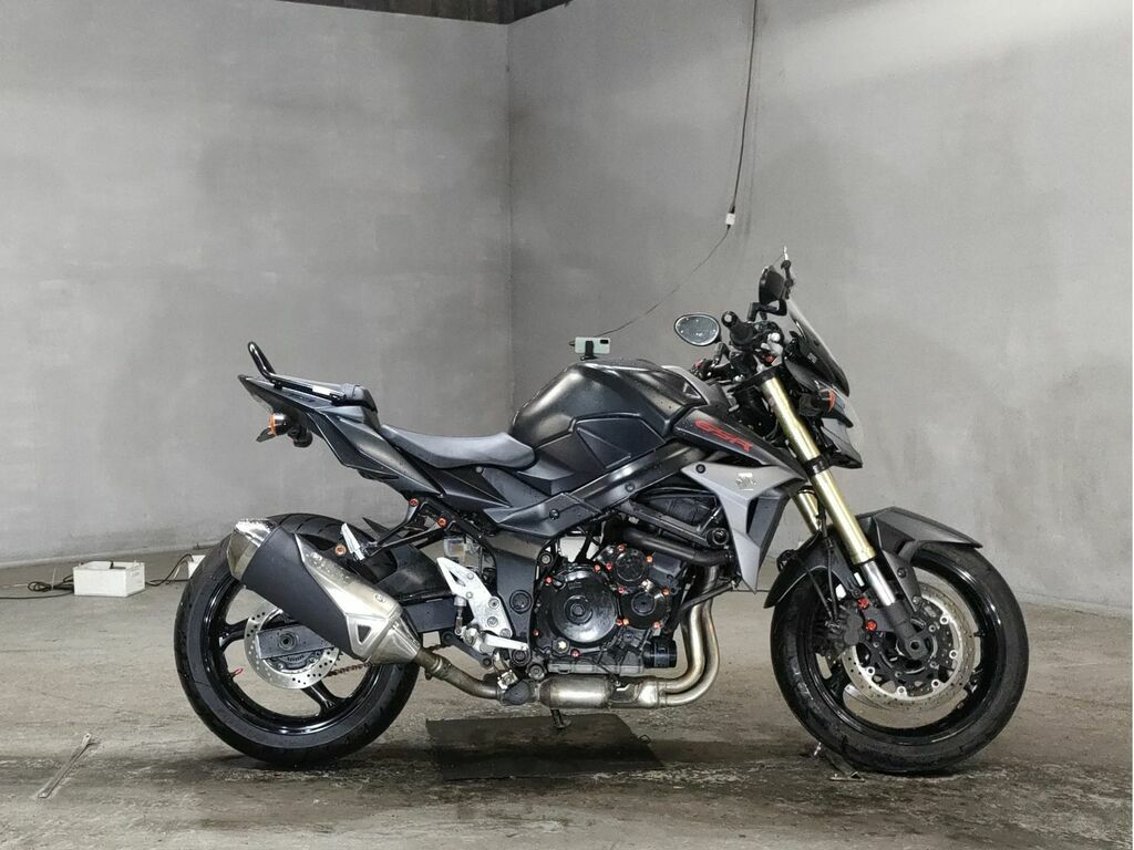 Suzuki GSR 750a РѕР±РѕРё