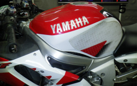 YAMAHA YZF-R6 1999