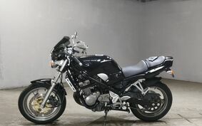 SUZUKI BANDIT 250 GJ74A