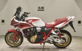 HONDA CB1300SB SUPER BOLDOR A 2006 SC54