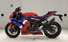 HONDA CBR1000RR R 2020 SC82